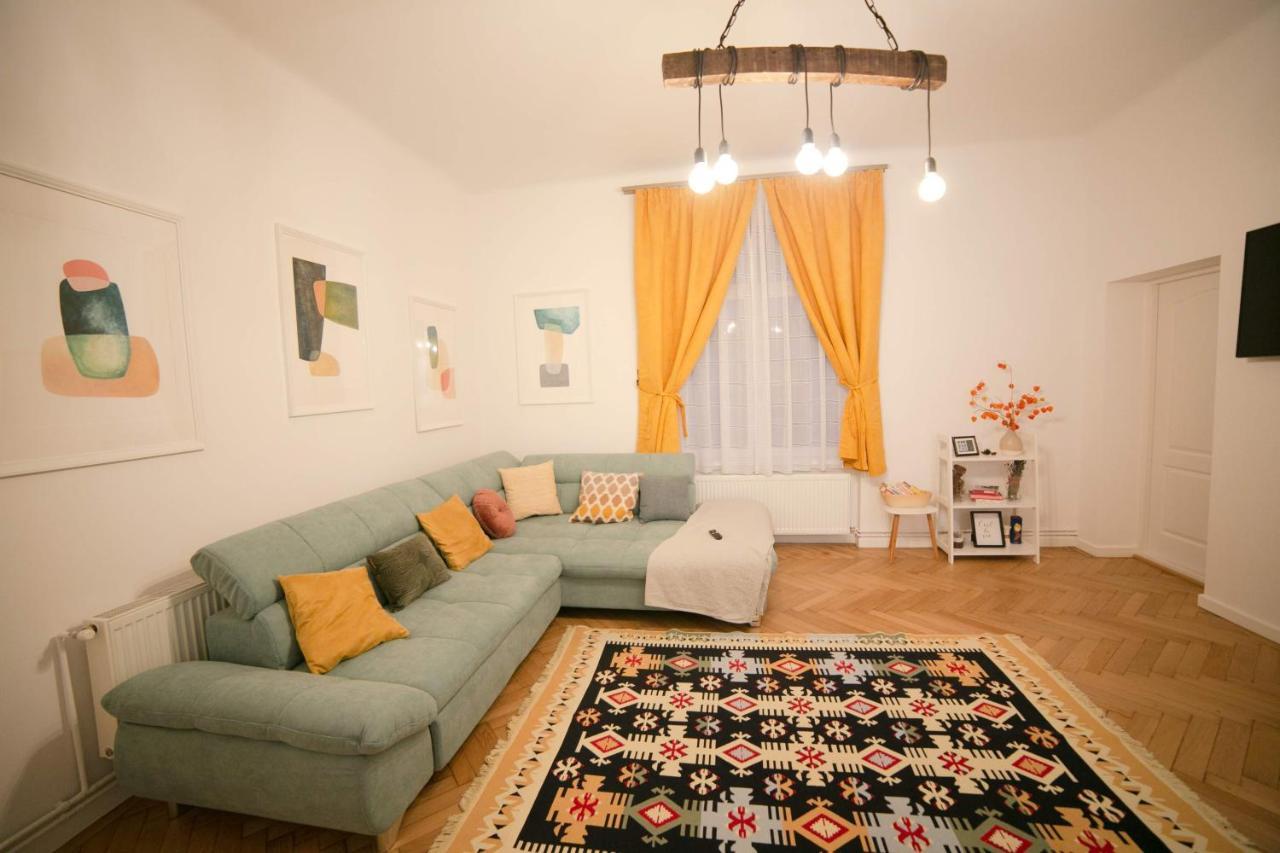 Jasmine Serenity Apartment - Central, Behind Black Church Braşov Exterior foto
